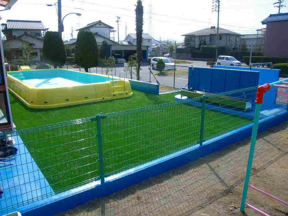 関市　S保育園　プールサイド施工